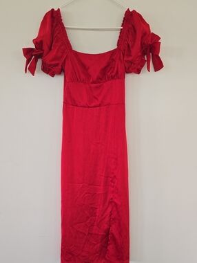 Francesca's Collections Red Midi Dress with Puff Tie Sleeves